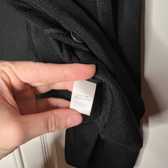 St. John Black Cropped Cardigan - Picture 5 of 11